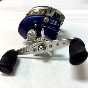 Team Daiwa Magforce 153H right handed Blue and Silver Fishing Reel